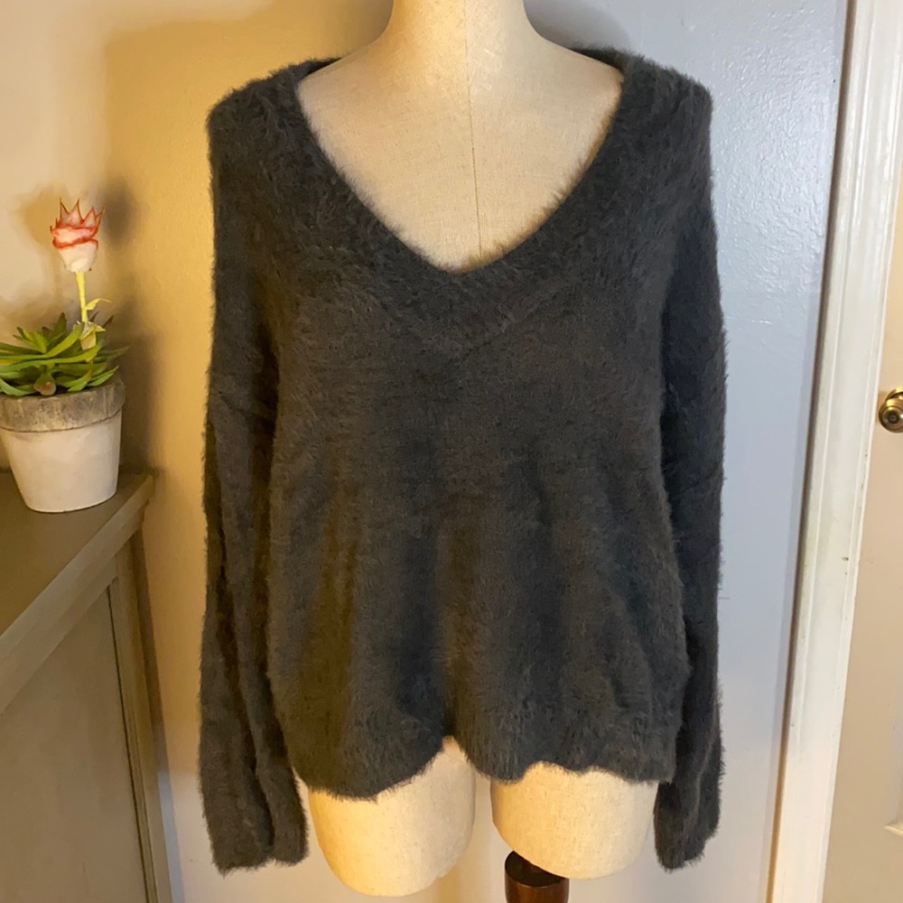 525 America size L Cozy sweater.